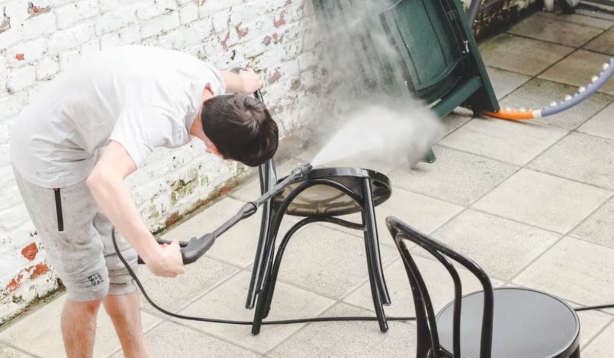 Comment nettoyer un salon de jardin en plastique ?